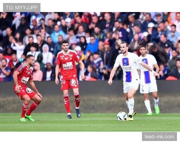 布雷斯特本赛季表现惊艳，强势冲击联赛冠军引热议